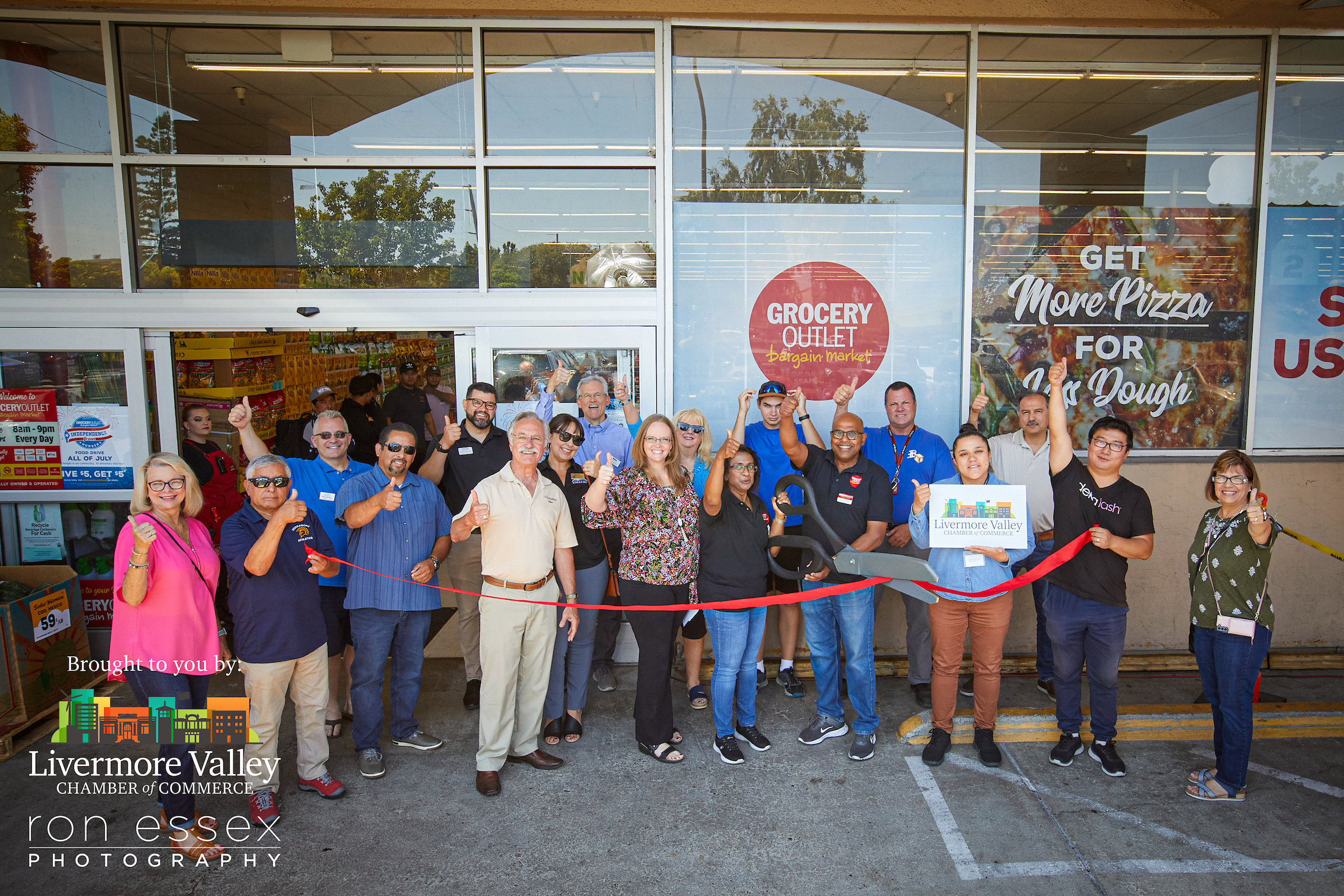 https://www.livermorechamber.org/wp-content/uploads/2023/07/LVCC_GroceryOutlet_RibbonCutting-118.jpg